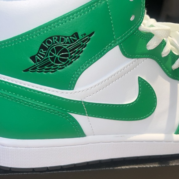 Jordan 1 Mid Lucky Green - Picture 6 of 6